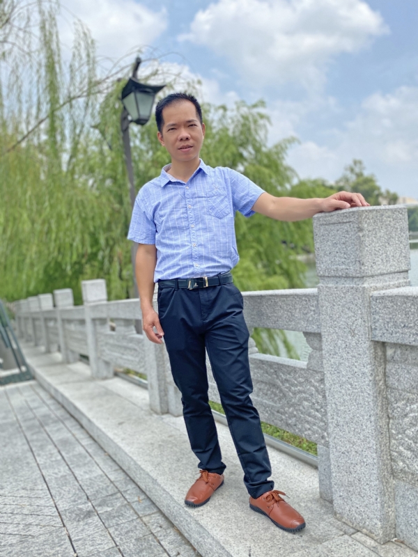 奇峰向阳的第一张照片--闽侯婚介网