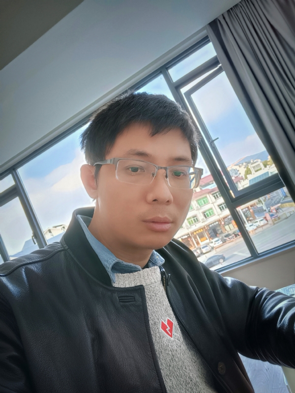 也许只是缺少一个拥抱的第二张照片--闽侯婚介网