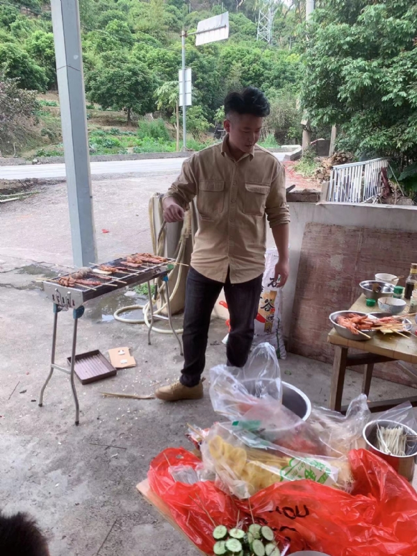 你黑我哟的第一张照片--闽侯婚介网